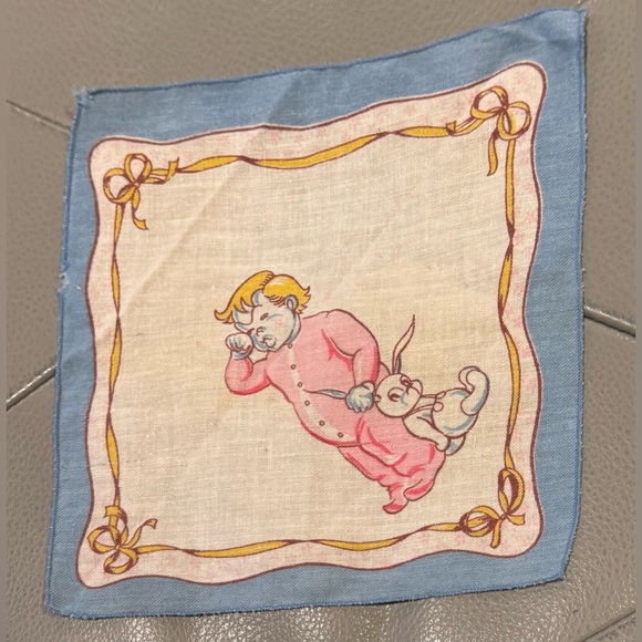 Set of 3 Vintage Child’s Handkerchiefs - Picture 2 of 6